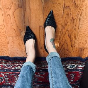 Manolo Blahnik - black Oxford style shoes!